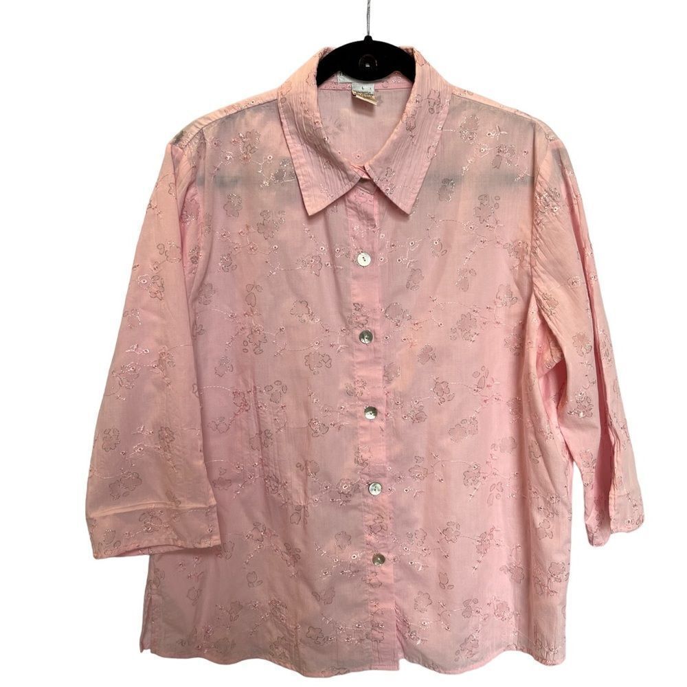 Beautiful Women's Button Up Eyelet Blouse Light Pink Size Large Draper's & Damon